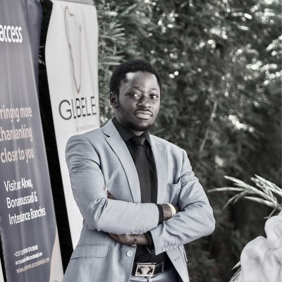 Portrait of Daniel E., Co-Founder and Chief Financial Officer of Yehni